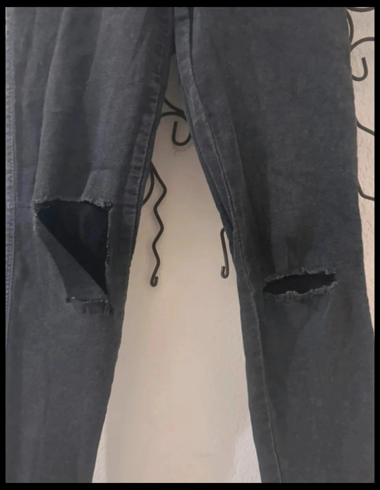 Jean Skinny Jennyfer Cinza Antracite Rasgado - Tamanho 32 (XXS) – photo 2
